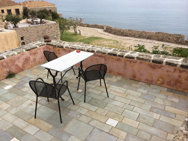 Goulas Traditional Guesthouse Monemvasia Exterior photo